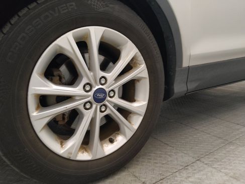 Used 2018 Ford Escape SE FWD image 31