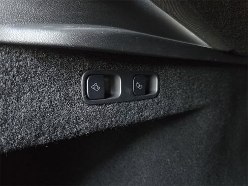 Used 2023 Tesla Model Y Long Range image 24