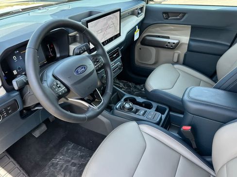New 2025 Ford Maverick Lariat image 12