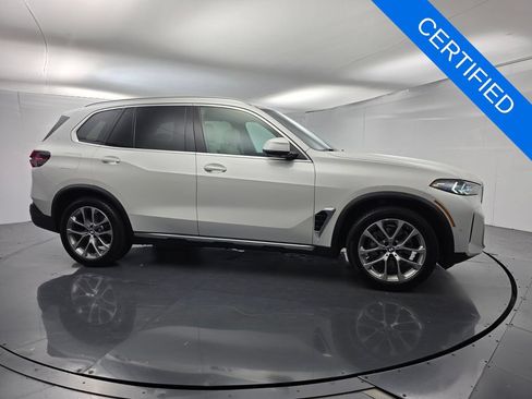 Used 2024 BMW X5 xDrive40i w/ Executive Package AWD/4WD image 3