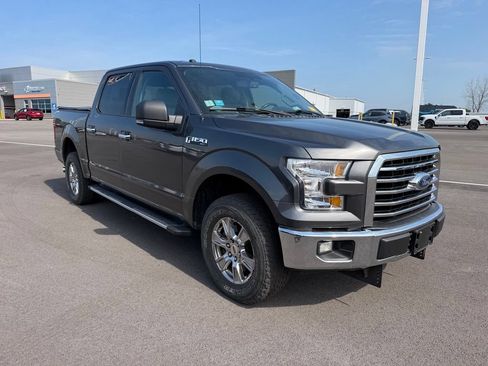 Used 2017 Ford F150 XLT w/ Equipment Group 302A Luxury AWD/4WD image 3
