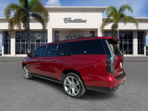Certified 2025 Cadillac Escalade ESV Sport Platinum image 10