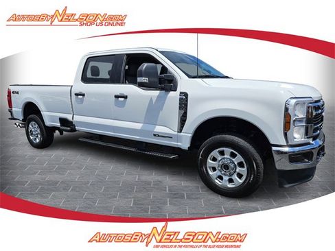 Used 2024 Ford F350 XLT image 1
