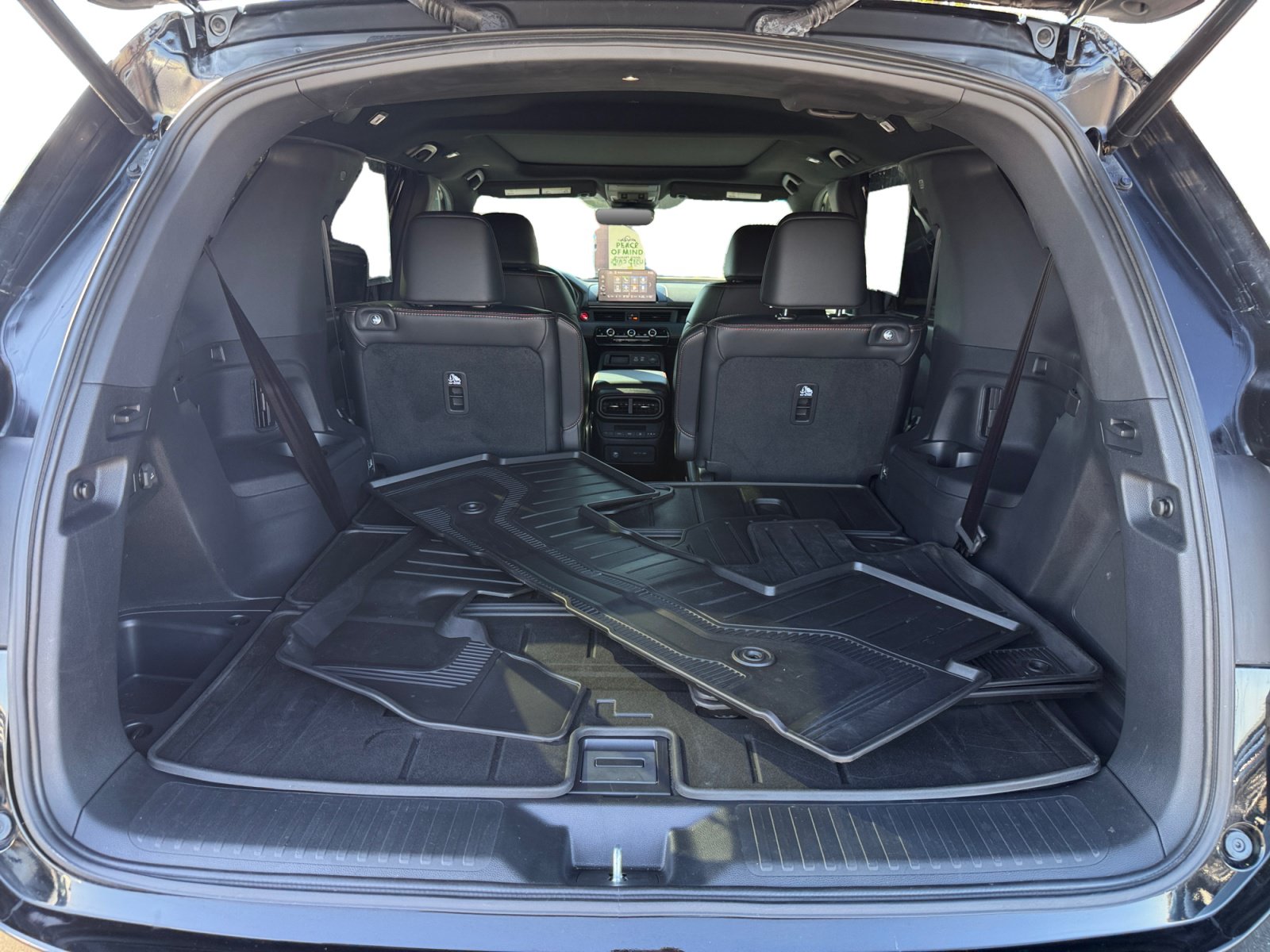 Used 2025 Honda Pilot TrailSport image 17