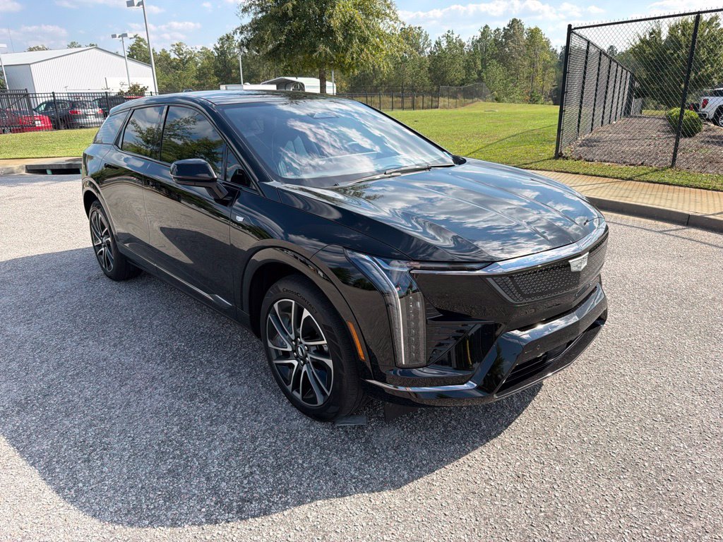 Used 2025 Cadillac Optiq Sport 2 AWD/4WD image 7