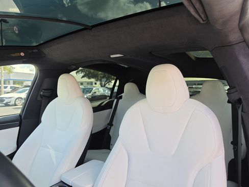 Used 2020 Tesla Model X Long Range AWD/4WD image 25