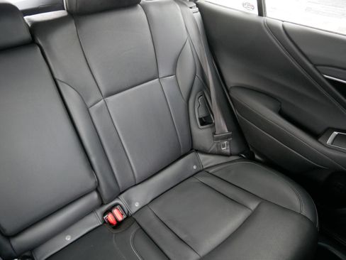 Used 2021 Subaru Outback Limited image 14