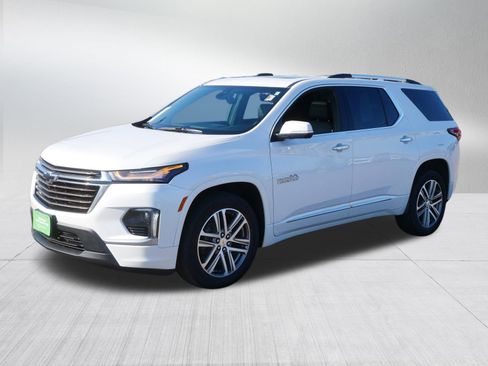 Used 2023 Chevrolet Traverse High Country w/ LPO, Floor Liner Package image 3