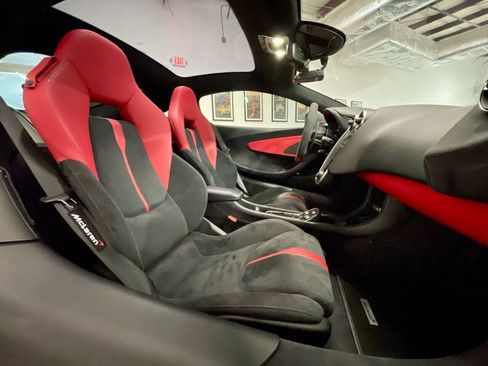 Used 2017 McLaren 570S RWD image 46