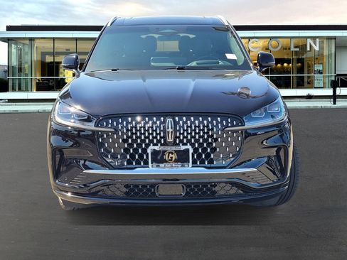 New 2025 Lincoln Aviator Black Label image 2