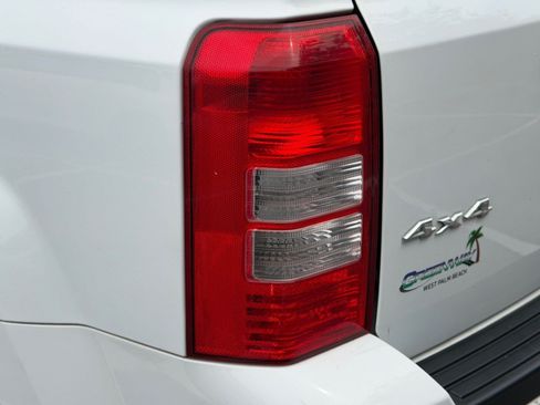 Used 2016 Jeep Patriot Sport AWD/4WD image 12