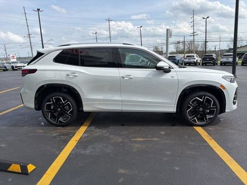 New 2026 Volkswagen Tiguan SEL R-Line AWD/4WD image 9