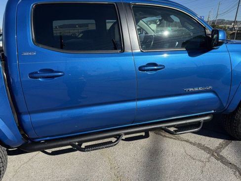 Used 2018 Toyota Tacoma SR5 image 16