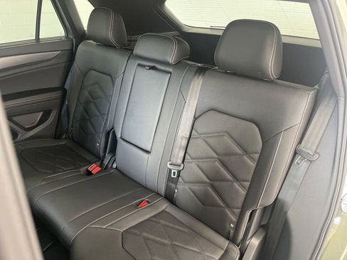 New 2026 Volkswagen Atlas Cross Sport SE image 32