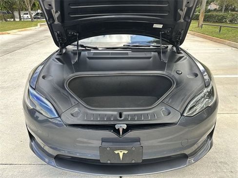 Used 2022 Tesla Model S image 18