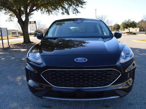 Used 2021 Ford Escape SE w/ Cold Weather Package image 9