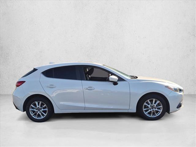 Used 2016 MAZDA MAZDA3 i Touring w/ Popular Equipment Package FWD image 4