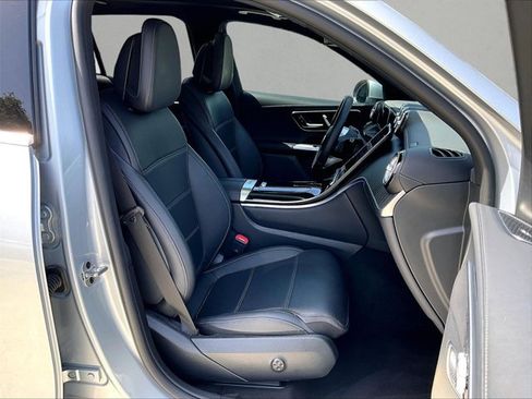 Used 2023 Mercedes-Benz GLC 300 4MATIC image 9