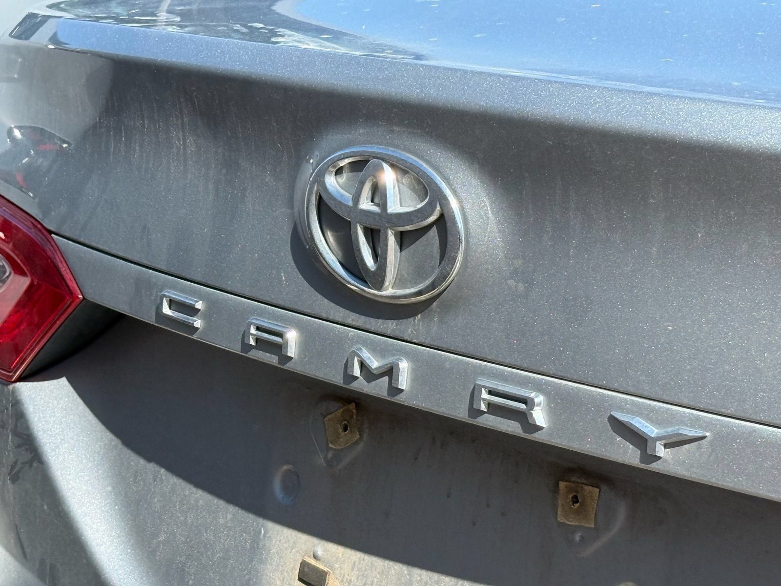 Used 2020 Toyota Camry LE w/ Carpet Mat Package FWD image 12