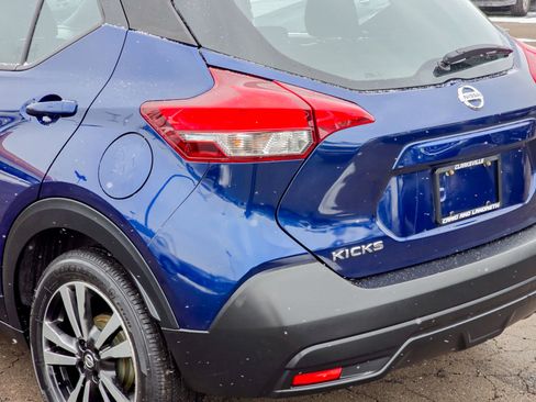 Used 2018 Nissan Kicks SV image 15