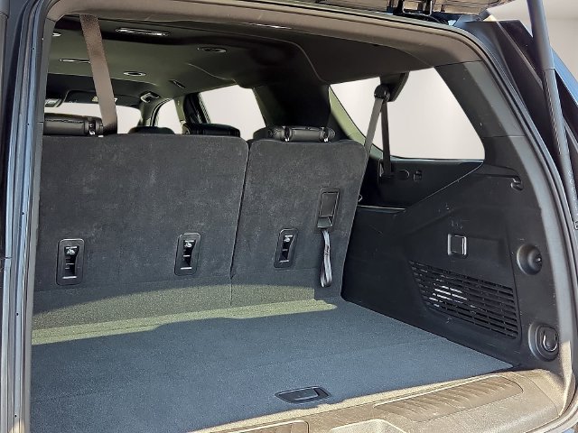 Certified 2025 Chevrolet Suburban LT AWD/4WD image 11