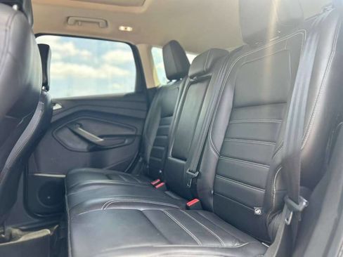 Used 2019 Ford Escape Titanium AWD/4WD image 16