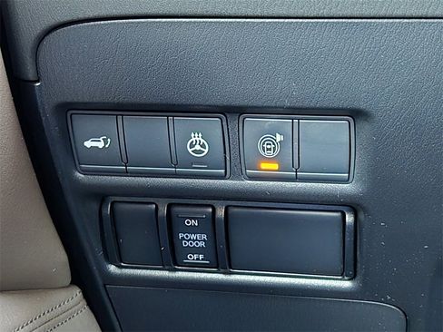 Used 2021 Nissan Armada Platinum w/ Captain's Chairs Package image 17