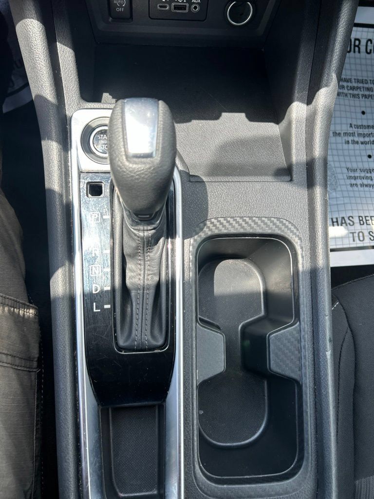 Used 2024 Nissan Sentra SV FWD image 30