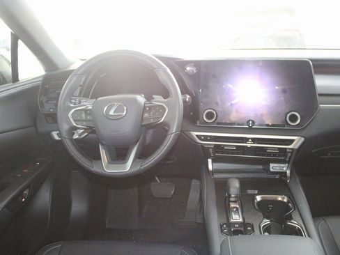 Used 2024 Lexus RX 350 image 2