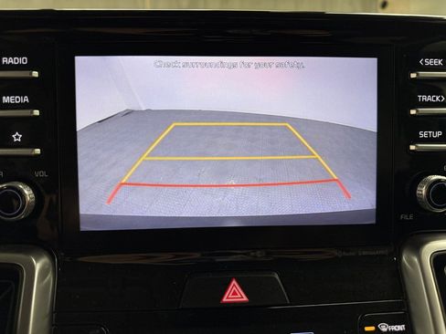 Used 2021 Kia Sorento S image 31