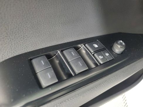 Used 2025 Toyota Camry SE w/ Multimedia Upgrade Package image 19