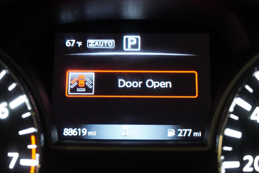 Used 2019 Nissan Pathfinder S AWD/4WD image 7
