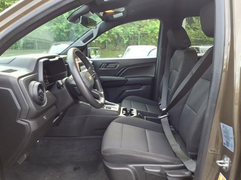Used 2023 Chevrolet Colorado W/T RWD image 11
