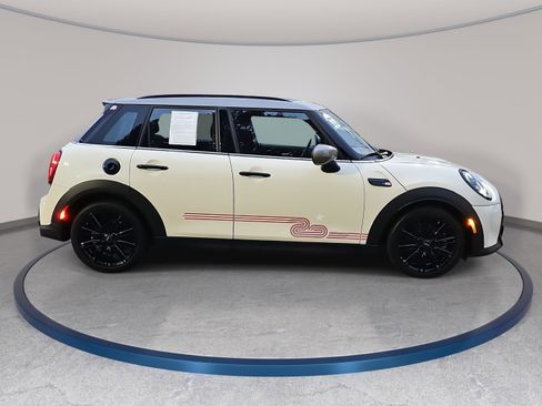 Used 2023 MINI Cooper S image 4
