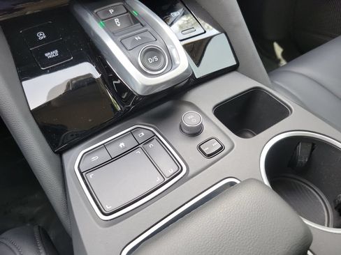Certified 2024 Acura MDX SH-AWD image 32