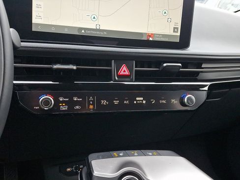 New 2025 Kia EV6 Light w/ Light LR Technology Package image 11