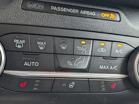 Used 2020 Ford Escape SEL FWD image 12