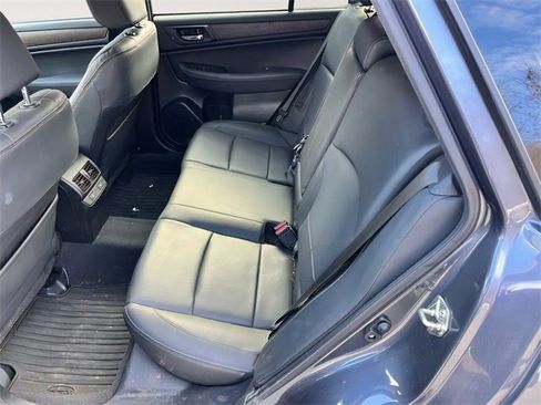 Used 2016 Subaru Outback 2.5i Limited image 14