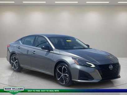 Used 2025 Nissan Altima 2.5 SR