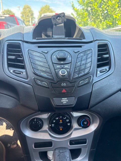 Used 2014 Ford Fiesta SE FWD image 9