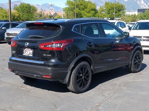 Used 2020 Nissan Rogue Sport SV w/ All-Weather Package AWD/4WD image 3