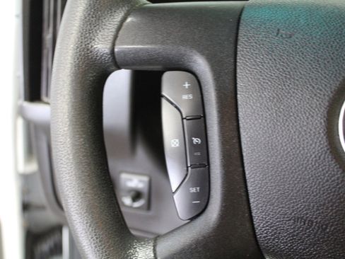 Used 2018 Chevrolet Express 2500 w/ Driver Convenience Package image 10