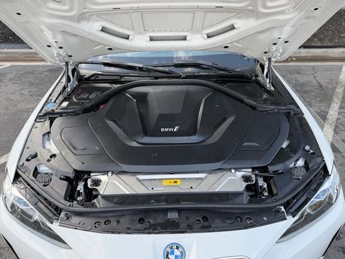 Used 2023 BMW i4 eDrive35 image 6