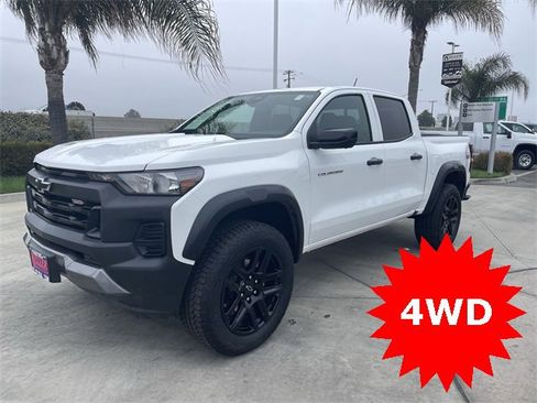 Used 2024 Chevrolet Colorado Trail Boss w/ Technology Package image 1