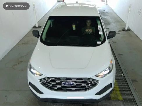Used 2020 Ford Edge SE FWD image 3