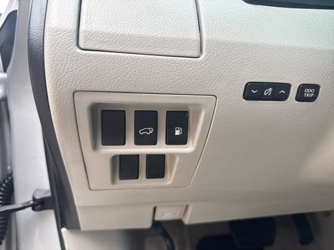 Used 2011 Lexus RX 350 2WD w/ Premium Pkg image 12