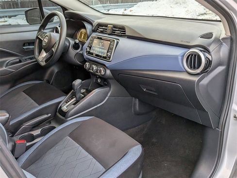 Used 2023 Nissan Versa SV image 21