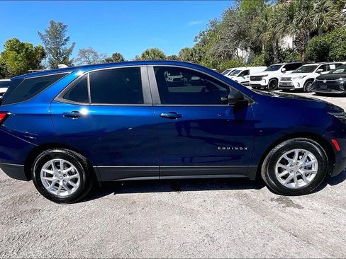 Used 2022 Chevrolet Equinox LS w/ Driver Confidence II Package image 30