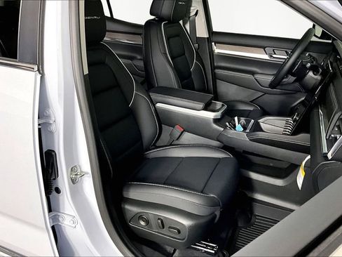 New 2026 GMC Terrain Denali w/ LPO, Floor Liner Package image 12
