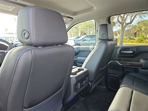 Used 2019 Chevrolet Silverado 1500 LT Trail Boss image 10